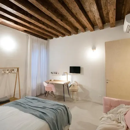 Mirandolina Exclusive Венеция