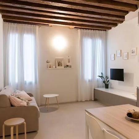 Mirandolina Exclusive * Venedig