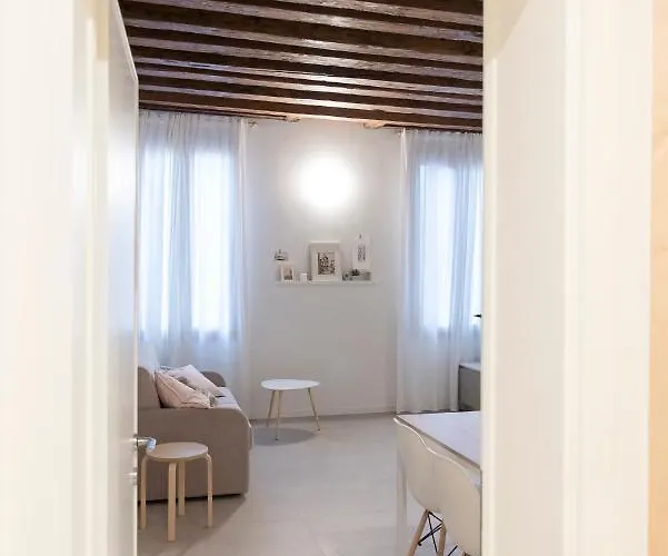 Mirandolina Exclusive *